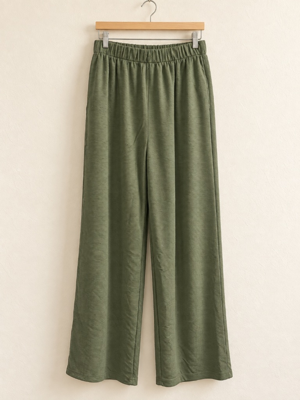 Dear Scarlett Olive Green 3-Piece Textured Knit Lounge Set - Picture 3 of 4